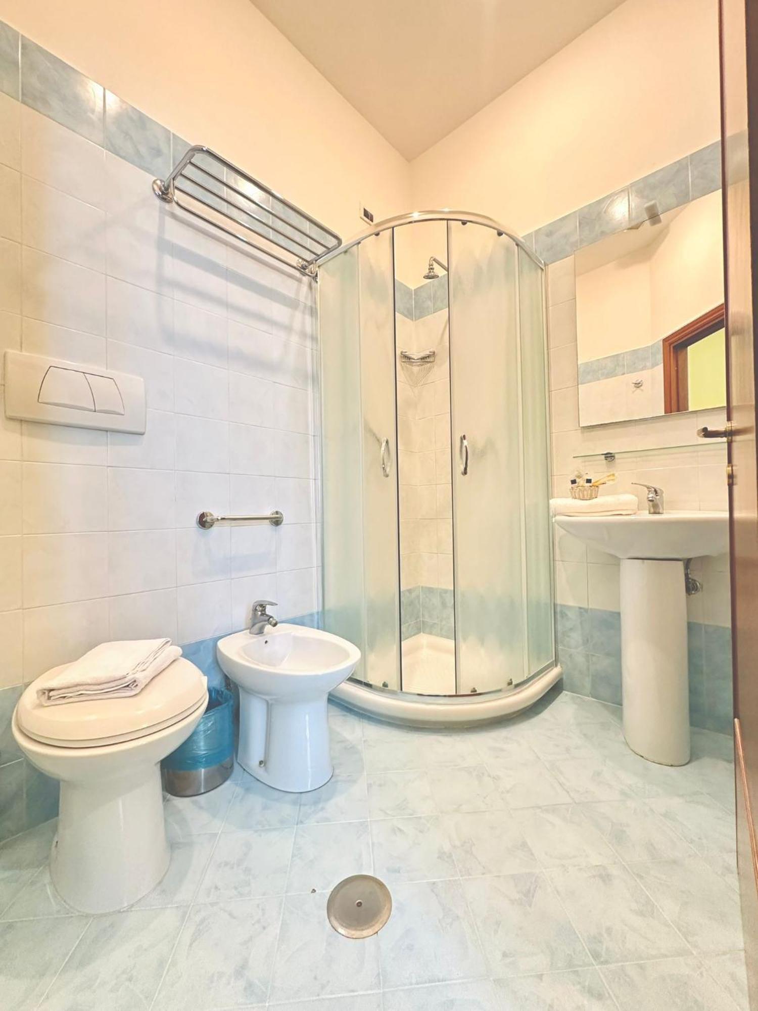 Hotel Rome Place Bagian luar foto